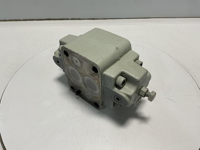 Used VICKERS RG-06-Z1-22-JA S135-J