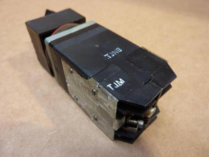 Used ALLEN BRADLEY Selector Switch 800MB-NX2 Used