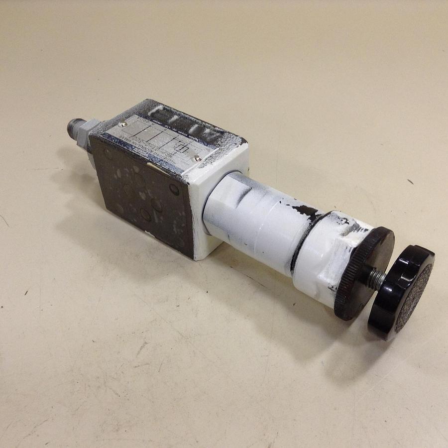 Used YUKEN Reducing Modular Valve MRP-01-C-3004 Used