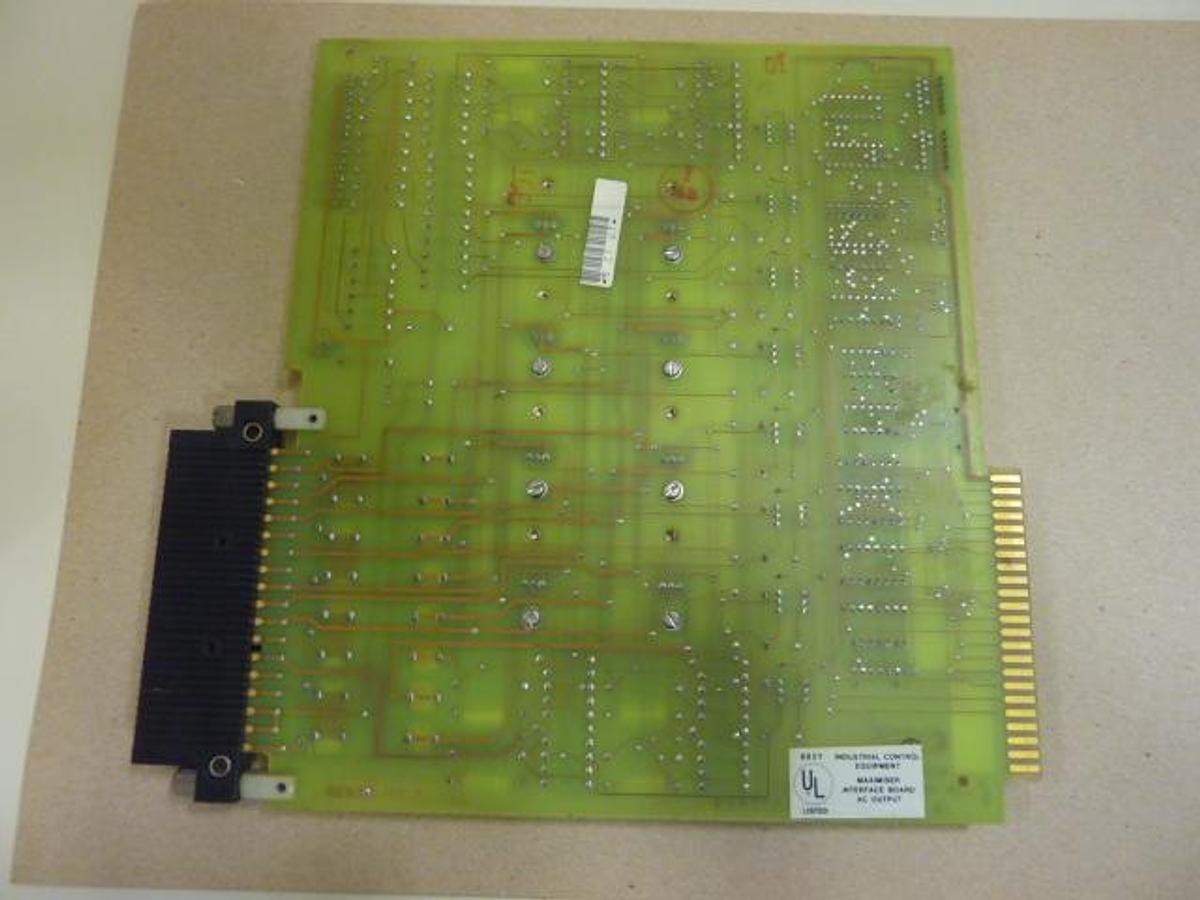 Used CINCINNATI MILACRON Output Board 3-531-3563A Used