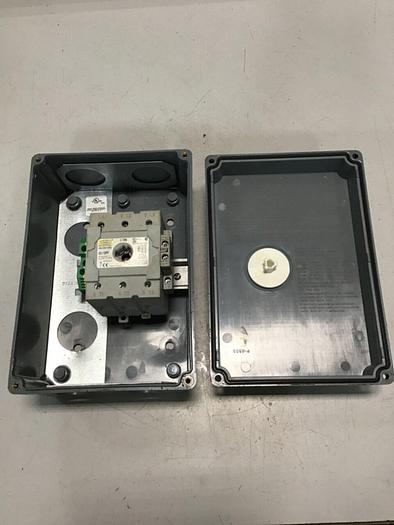 Used HUBBELL Disconnect Switch HBLDS6 #135127