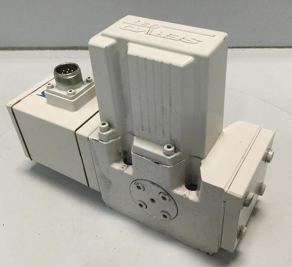 Used MOOG D661-5009 SERVO JET HYDRAULIC VALVE USED 