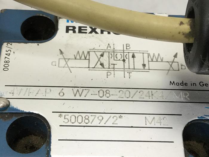 Used REXROTH Servo Valve 4WRKE32W000216A24EZ9D3MR439 Used