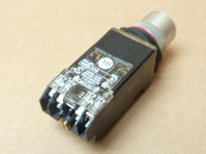 Used ALLEN BRADLEY Push Button 800MR-QAL24S GREEN #31276