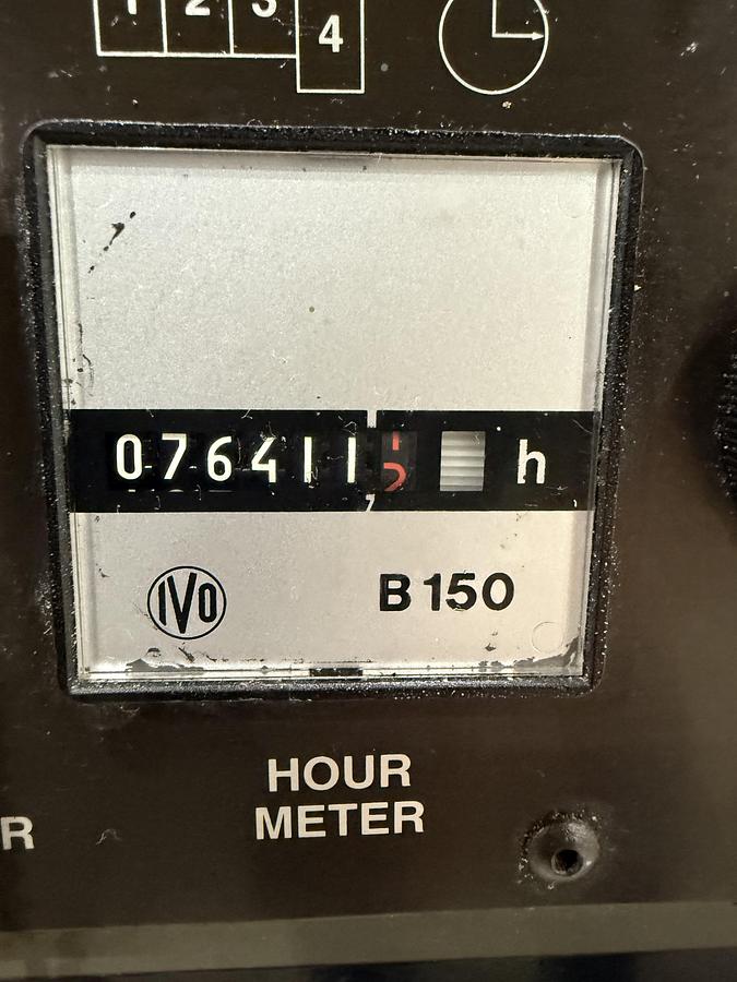 Used CINCINNATI MILACRON VT 300-29