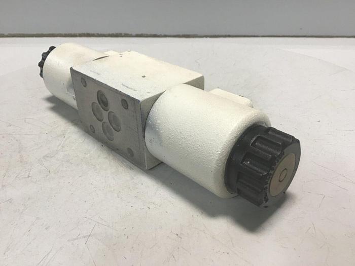 Used KRAUSS MAFFEI Valve R900934614 #137696