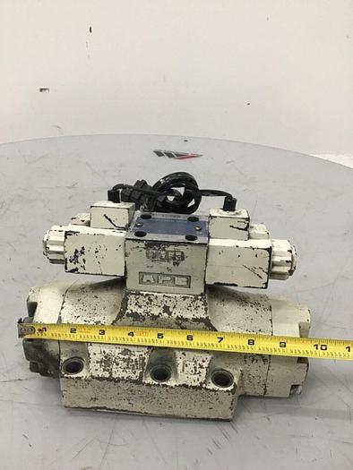 Used YUKEN Directional Valve DSHG-06-3C18-T-D24-51183 #117911