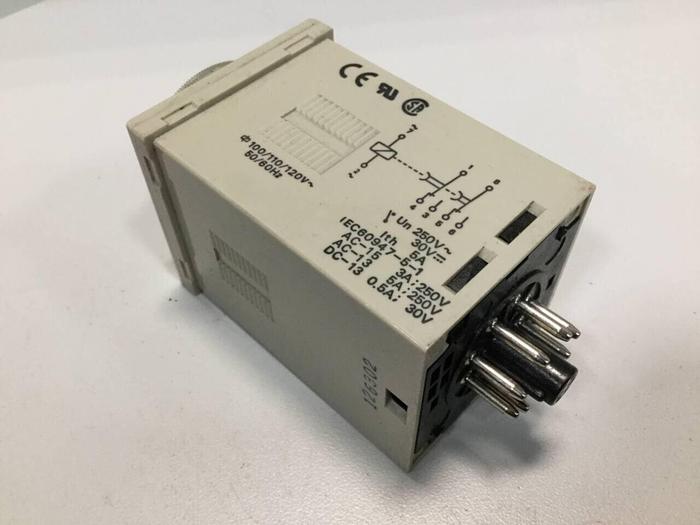 Used OMRON Timer H3CR-H8L #99282