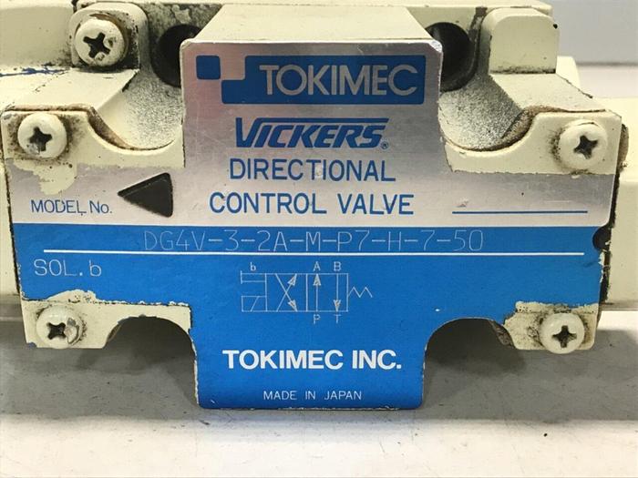 Used VICKERS Directional Control Valve DG4V-3-2A-M-P7-H-7-50 #142010