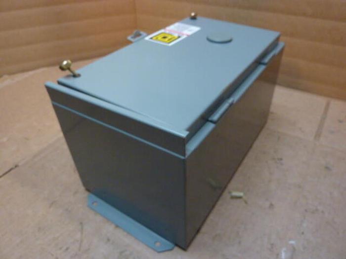Used SQUARE D Lighting Contactor 8903LA80V02 Used