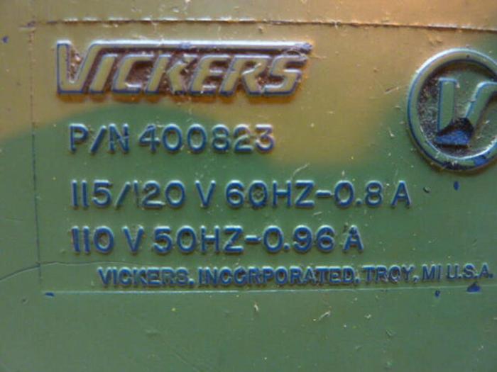 Used VICKERS Directional Control Valve DG4S40133CWB50 #37940