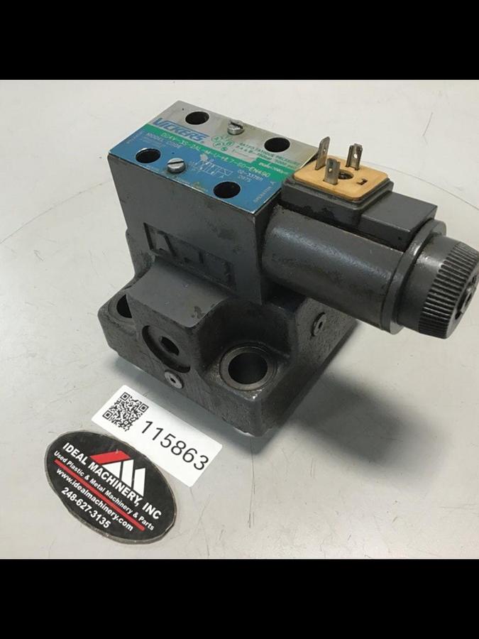 Used VICKERS Directional Valve DG4V-3S-2AL-M-U-HL7-60-EN490 Used