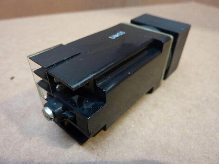 Used ALLEN BRADLEY Push Button 800MB-X016 AMBER #38201