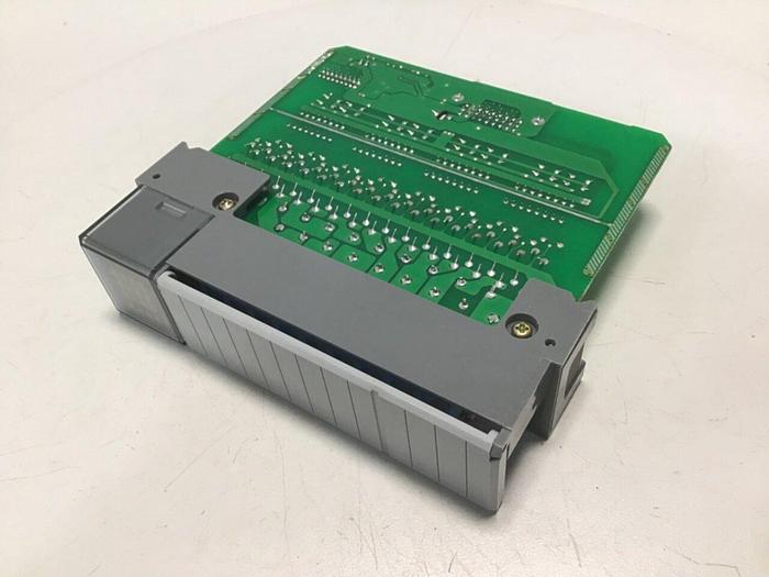 Used ALLEN BRADLEY Input Module 1746-IB16 SER C #112822