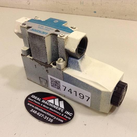 Used VICKERS Directional Control Valve DG4V32AMP7H750 #74197