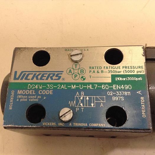 Used VICKERS Directional Valve DG4V-3S-2AL-M-U-HL7-60-EN490 #81244