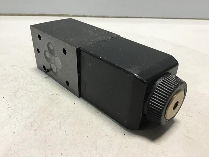 Used VICKERS Valve DG4V32AMUHL760EN594 Used