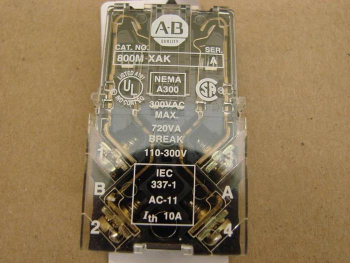 Used ALLEN BRADLEY Contact Block 800M-XAK SER A #13621