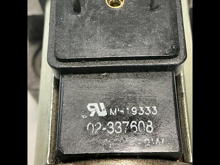 Used VICKERS DG4V-3S-2AL-M-U-HL7-60-EN490