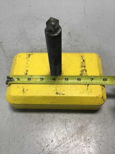 Used UNISORB Leveling Mount 7 1/4 X 5 M/M #122899