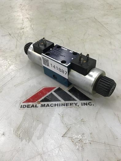 Used BOSCH Directional Valve 0 810 092 105 #141887