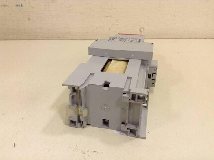 Used ALLEN BRADLEY Safety Contactor 100S-C30DJ14C SER C #68463