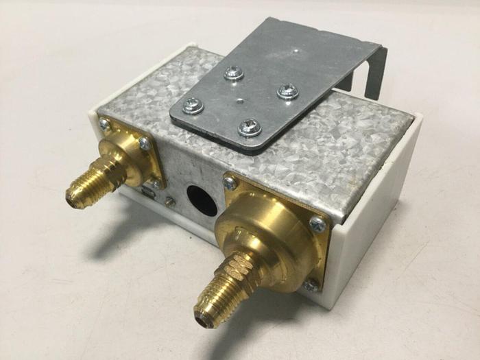 Used JL REFRIGERATION Dual Pressure Control LP830E #107016