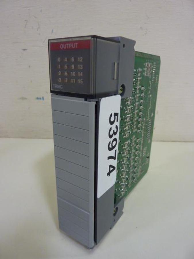 Used ALLEN BRADLEY Output Module 1746-OA16 SER D Used