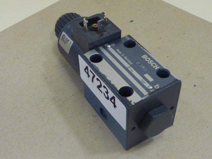 Used BOSCH Directional Valve 0 810 091 227 #47234