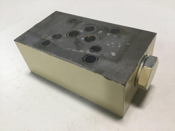 Used VICKERS Pilot Operated Check Valve DGMPC-5-ABK-BAK-30 #106427