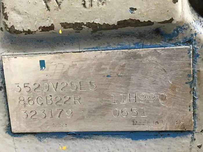 Used VICKERS Pump 3520V25E5 #137353
