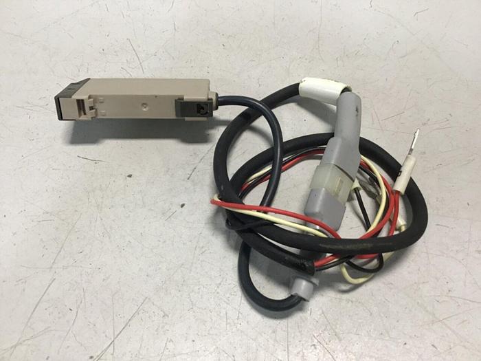 Used OMRON Photoelectric Sensor E3X-NH11 #128490
