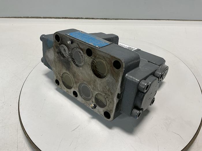 Used VICKERS DG4V-3-6C-M-U-HL7-60-B13