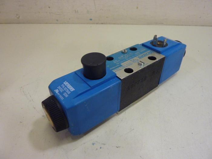 Used VICKERS Solenoid Valve DG4V32NMUH760 #102365