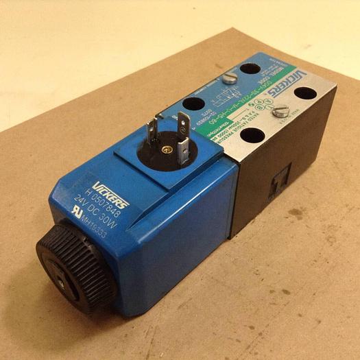 Used VICKERS Directional Valve DG4V-3S-22AL-M-U-H5-60 #78645
