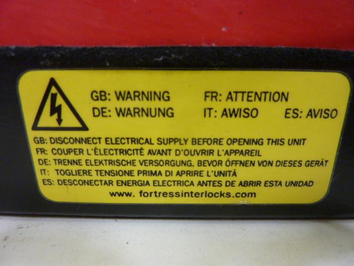 Used FORTRESS INTERLOCKS Safey Interlock Switch AMLOK024024 #67197