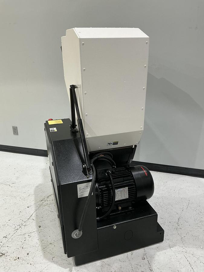 Used MILACRON Grinder / DNL / Not Cleaned yet