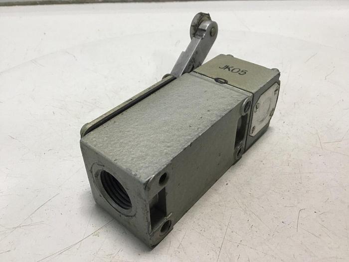 Used TELEMECANIQUE Lox-Switch C2JK05 #121755