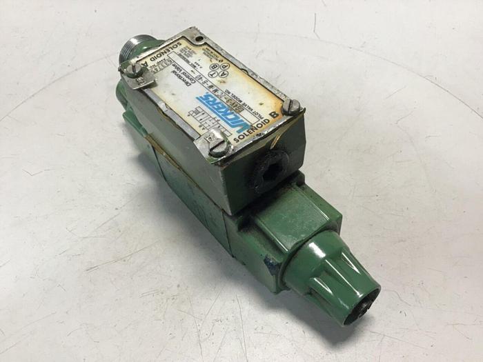 Used VICKERS Directional Control Valve DG4V32CMWB40 #128960
