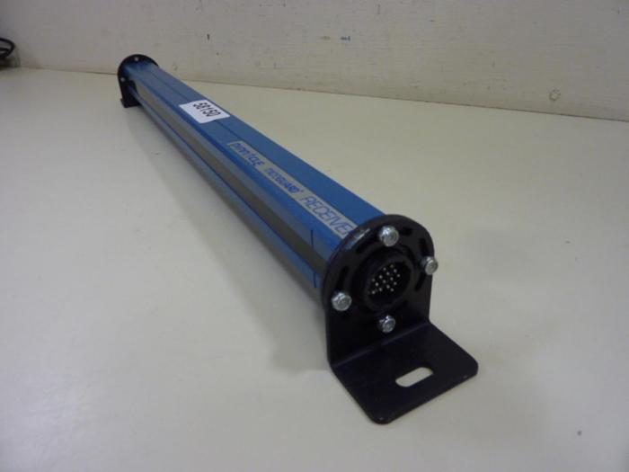 Used PINNACLE SYSTEMS INC Light Curtain Receiver MG-20-OF-AU #58150