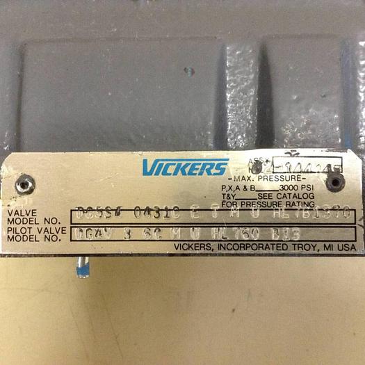 Used VICKERS Valve DG4V-3-6C-M-U-HL7-60-B13 Used