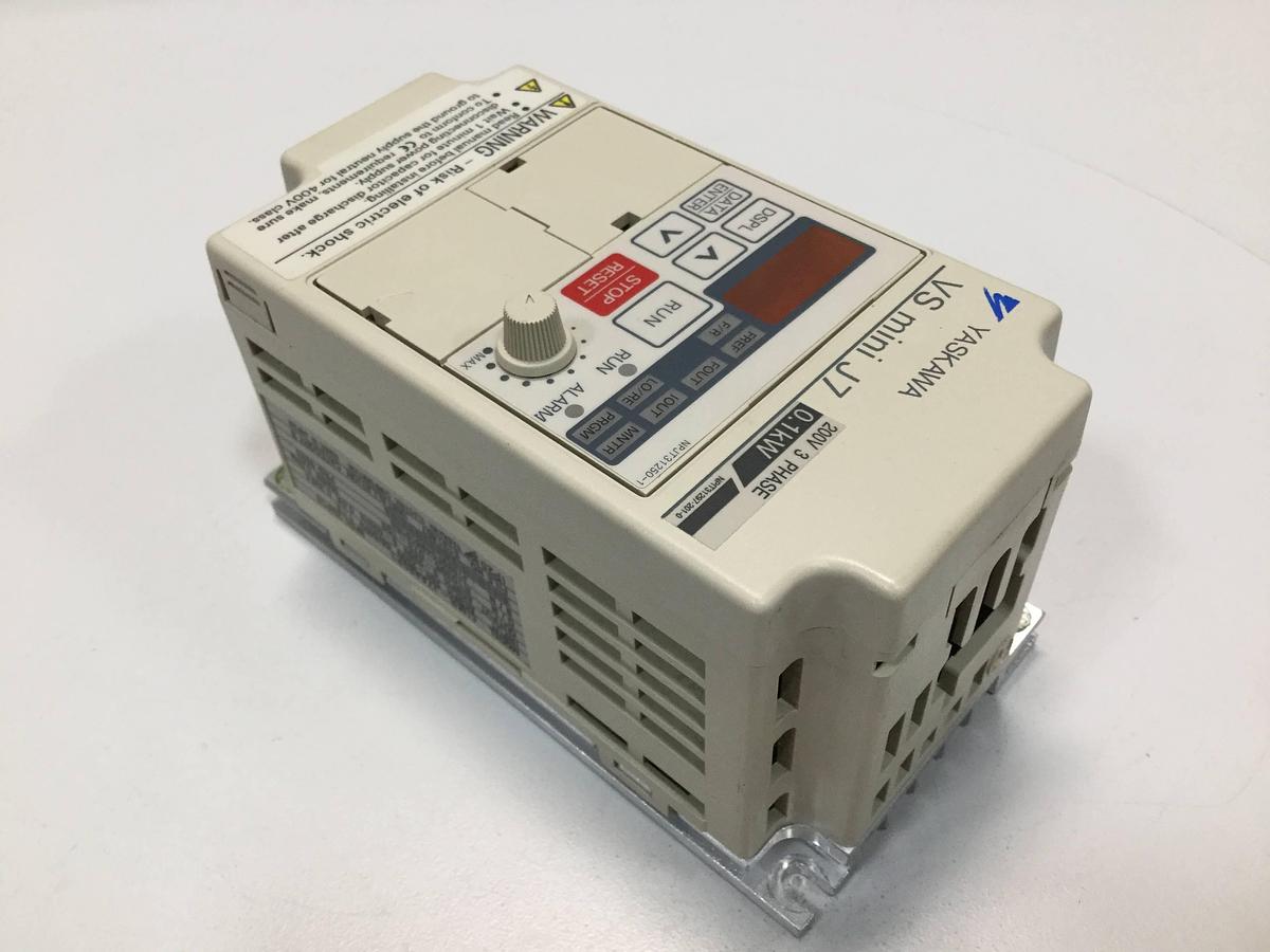 Used YASKAWA VS Mini J7 Inverter CIMR-J7AA20P1 USED