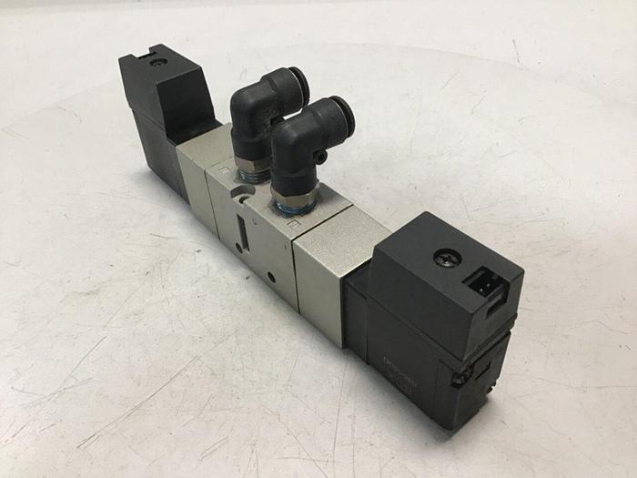 Used SMC Solenoid Valve VF3330-X70 #114517