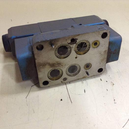 Used VICKERS Valve DG4V-3-6C-M-U-HL7-60-B13 Used