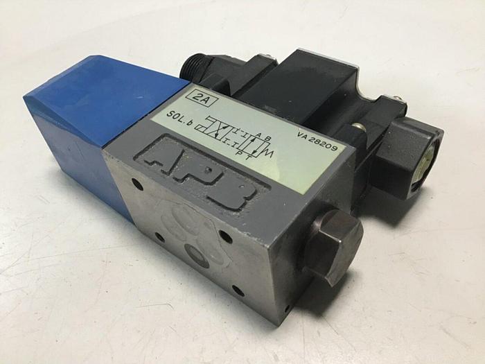 Used VICKERS Directional Control Valve DG4V32AMP7H750JA100 #113031