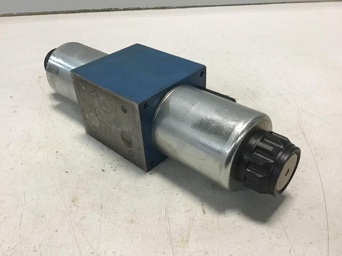 Used MANNESMANN REXROTH Valve 4WE10E32/CG24N9Z4 USED
