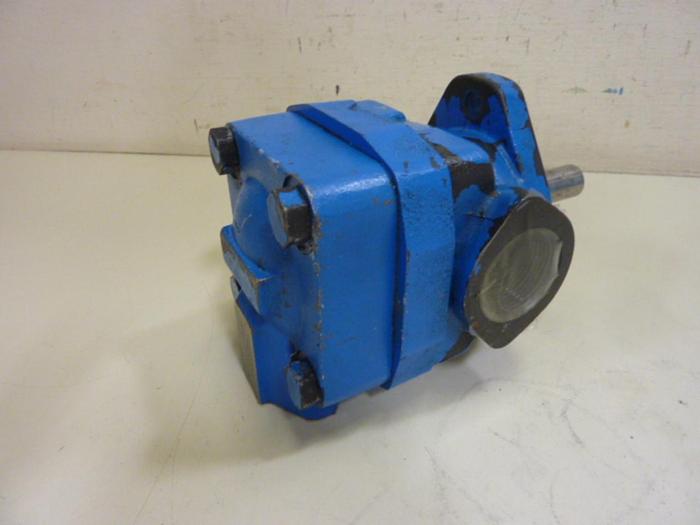 Used VICKERS Pump Y20IP08P00IL20F8 #67603