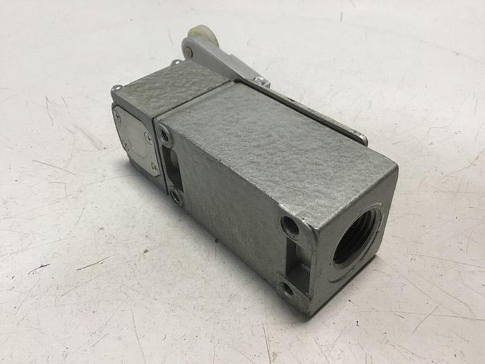 Used TELEMECANIQUE Lox-Switch C2JK05 #121952