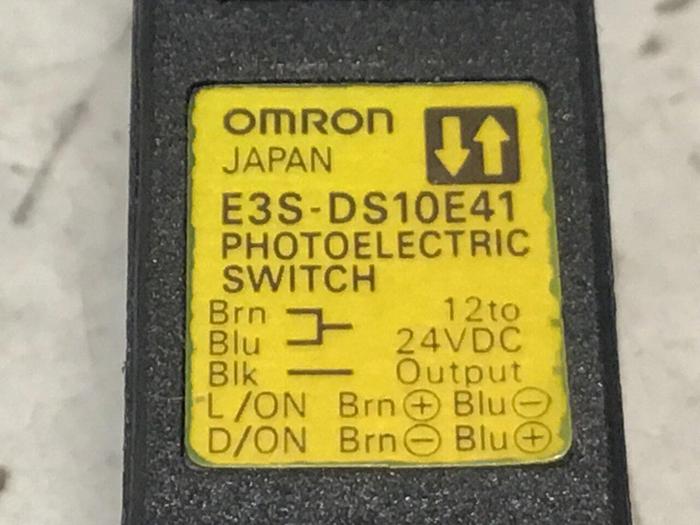 Used OMRON Photoelectric Switch E3S-DS10E41 #128283