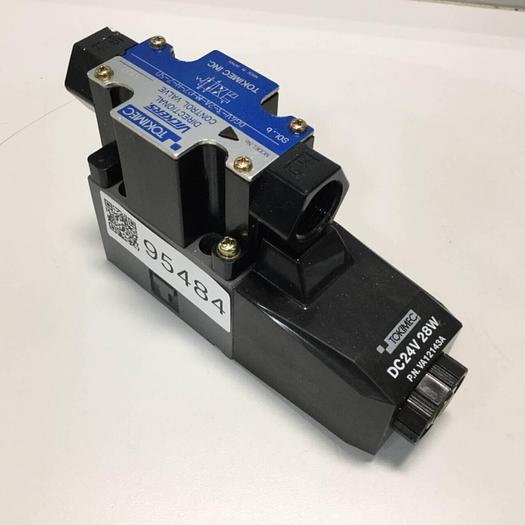 Used VICKERS Directional Control Valve DG4V32AMP7H750 #95484